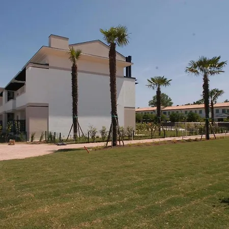 Delightful Flat In A Village With Swimming Pool Lejlighed Bibione