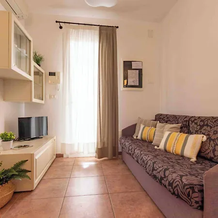 Apartment Delightful Flat In A Village With Swimming Pool *