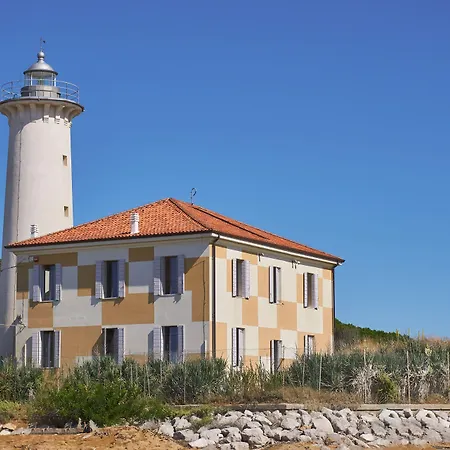 Apartamento Delightful Flat In A Village With Swimming Pool